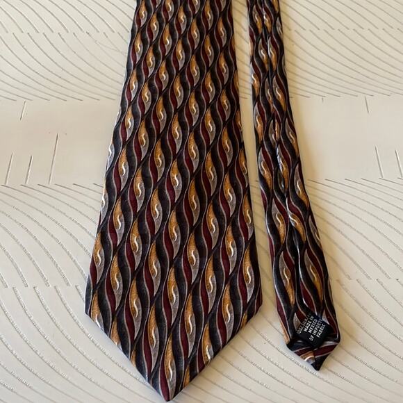 Designer Silk Tie by Oscar de la Renta Timeless Style & Texture - Picture 1 of 7
